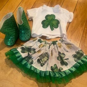 Stylish St. Patrick’s Day Outfit